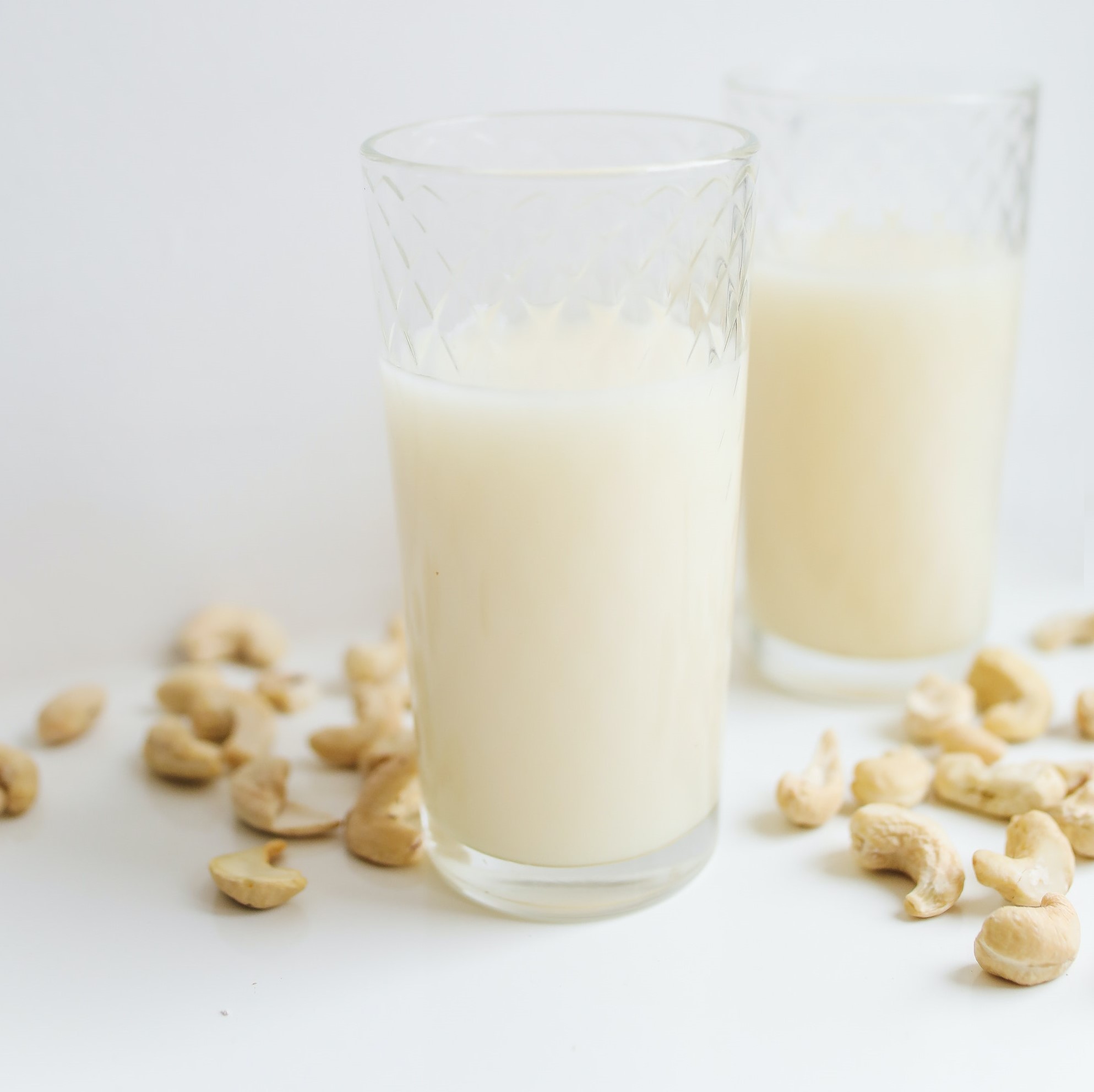 cashew milk market sustainable alternative