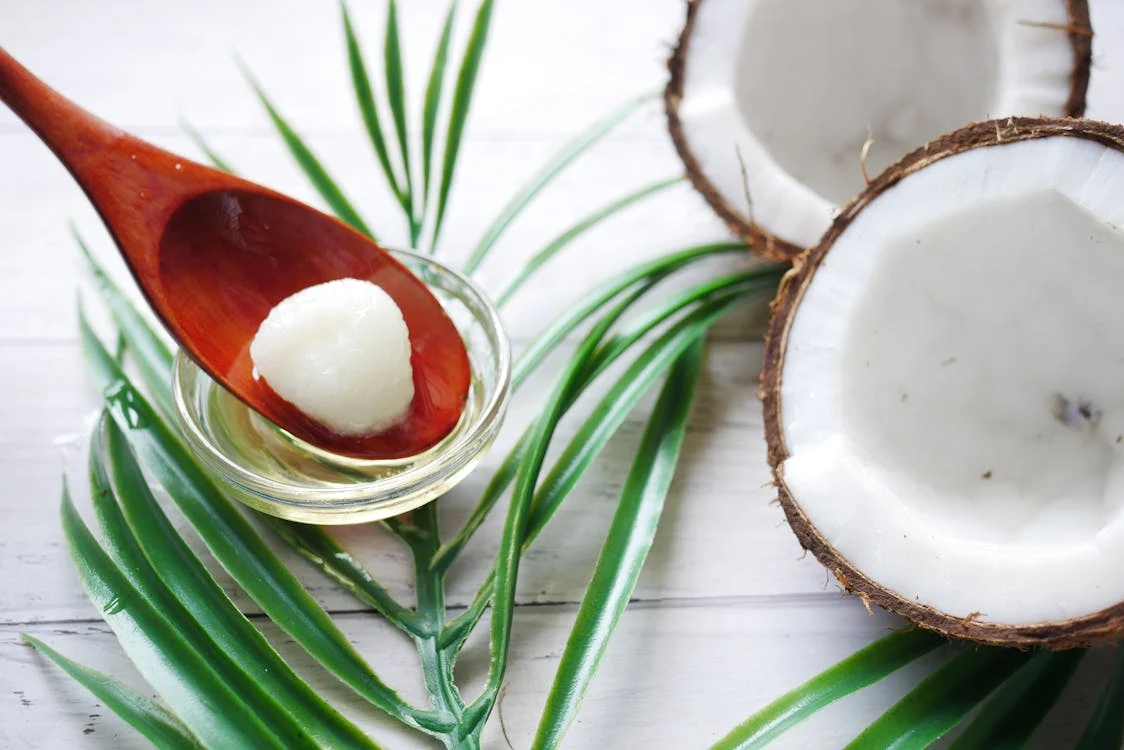7 Best Organic and Unrefined Coconut Oil Brands Perfect for Healthy Cooking and Baking
