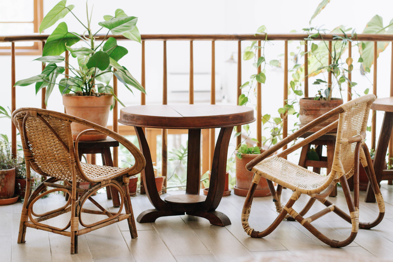 7 Sustainable Outdoor Furniture Brands Supporting Responsible Relaxation